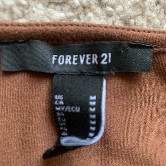 Brown cropped tank - Picture 2 of 3